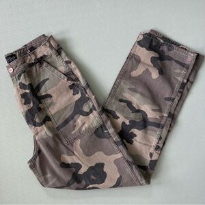 NWT Topshop Women’s Camo Cargo Pants Relaxed Fit Sz 8 Tall